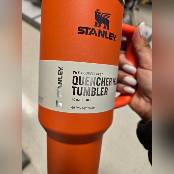 Stanley Bold Orange Quencher Tumbler - Picture 6 of 7